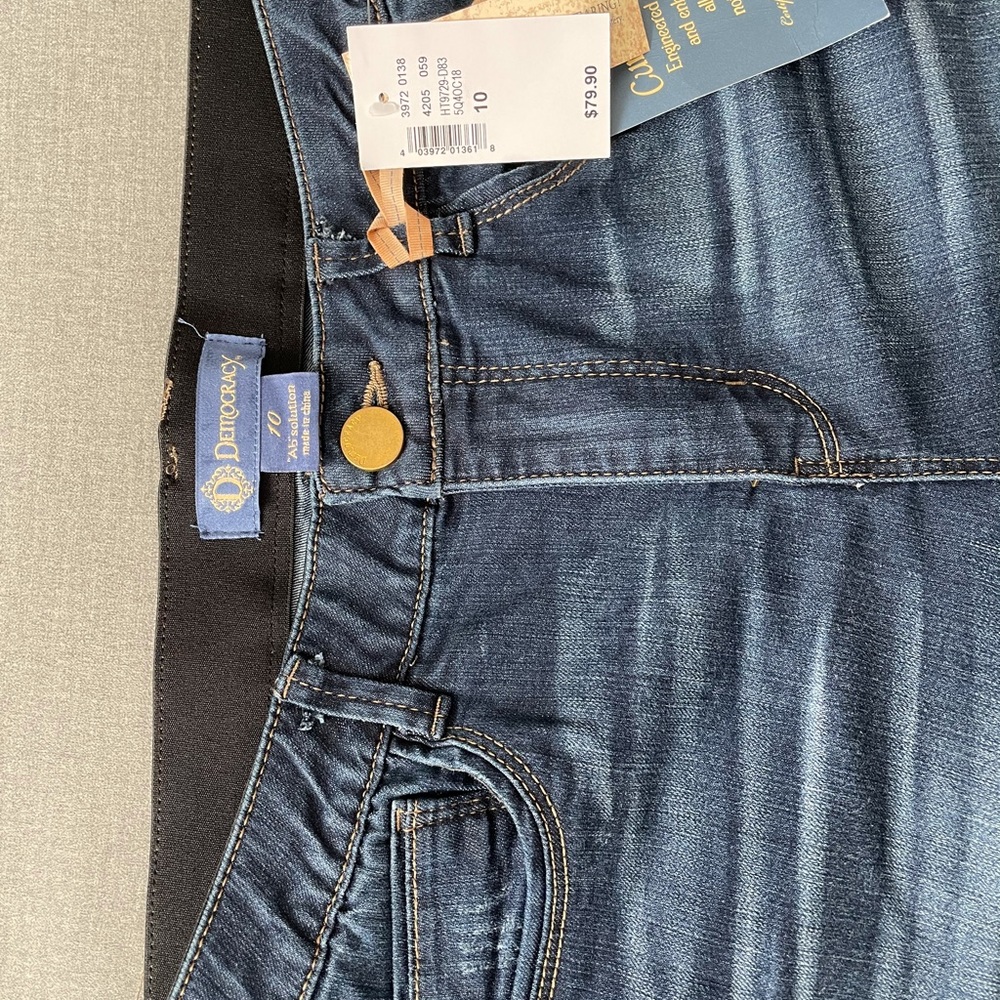 Denim capris - Picture 3 of 3